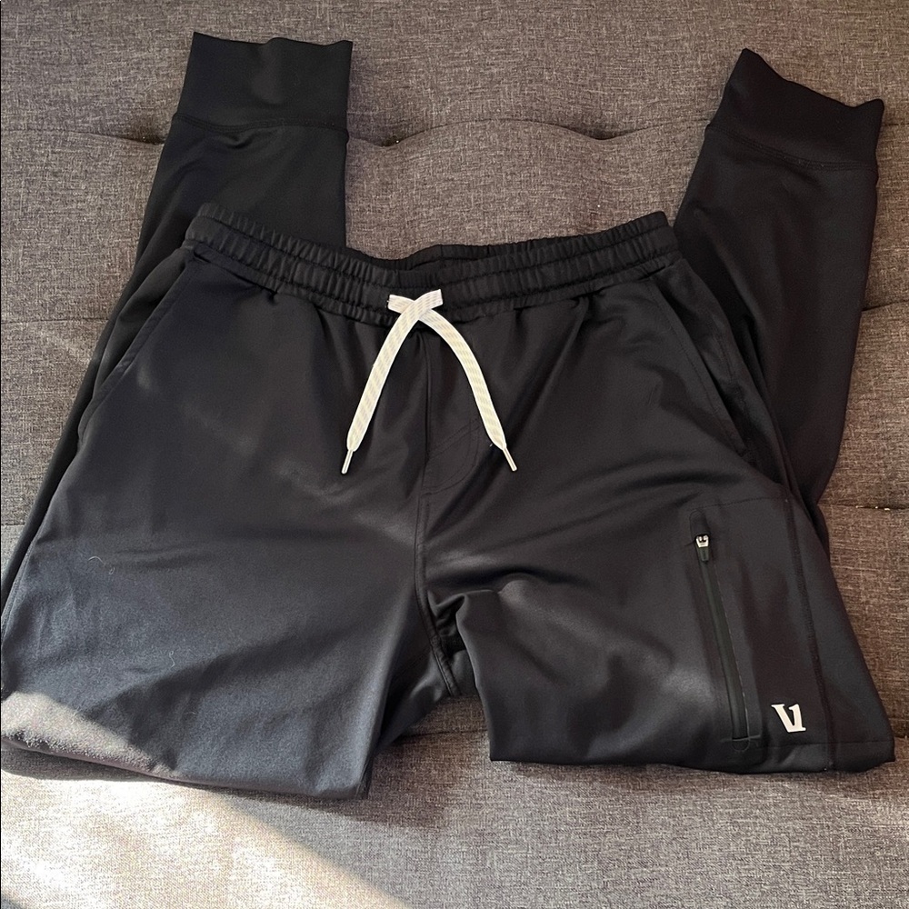 Vuori Men's Charcoal Joggers Size Small
